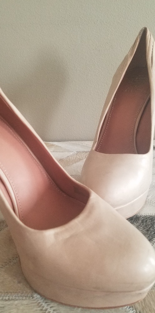 Adlo nude leather pump